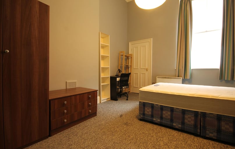 Erskine Chambers, Newcastle Upon Tyne, Newcastle - Image 1